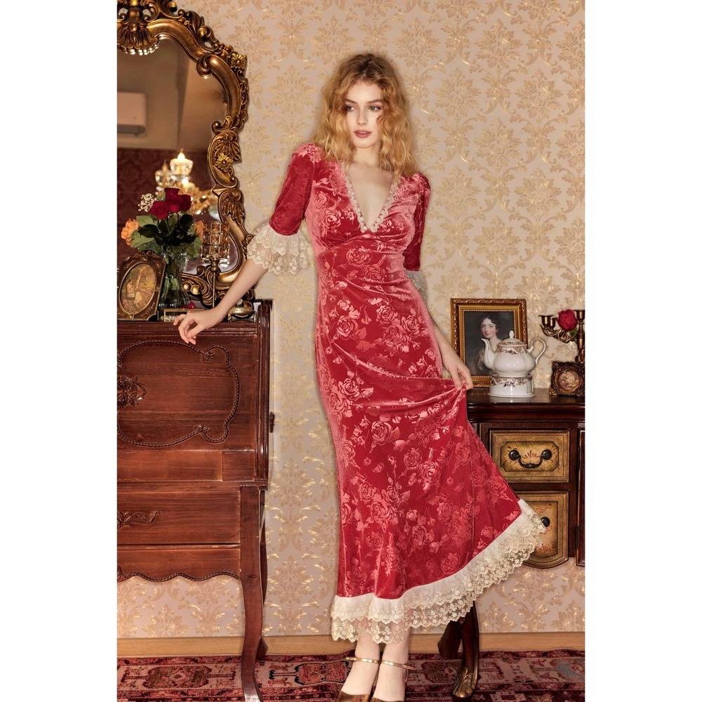 LaitCollection Red Velvet Rose Embossed Lace Trim Maxi Dress XL Romantic Goth